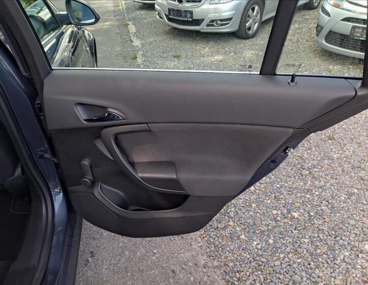 Opel Insignia 19