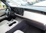 Lexus LM 350h 48