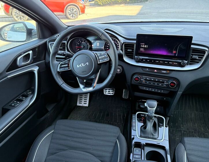 KIA XCeed 10