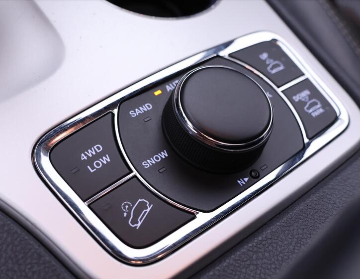 Jeep Grand Cherokee 35