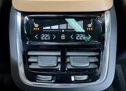 Volvo XC90 27
