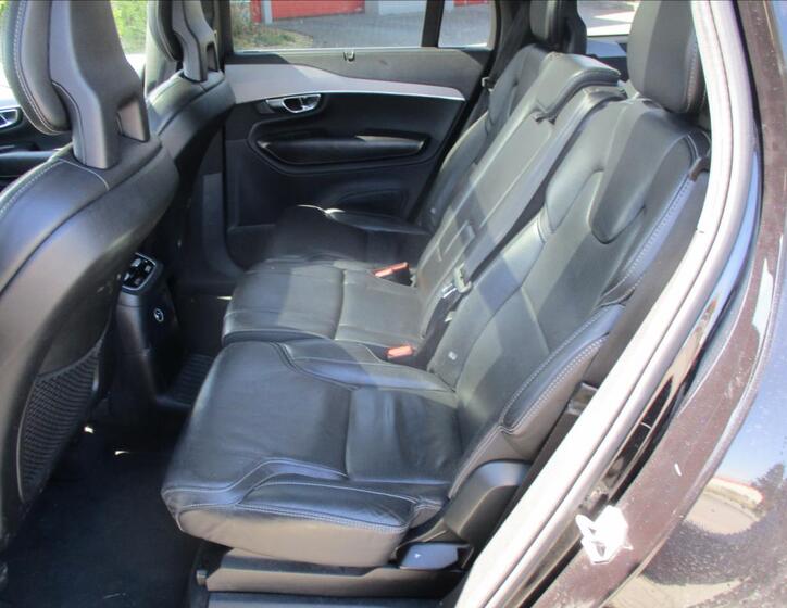 Volvo XC90 8