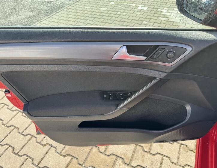 Volkswagen Golf 18