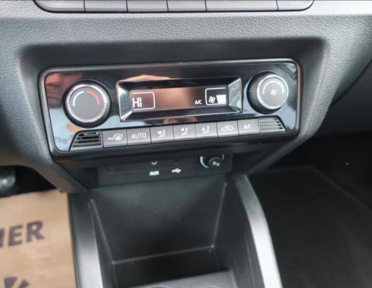 Škoda Fabia 19