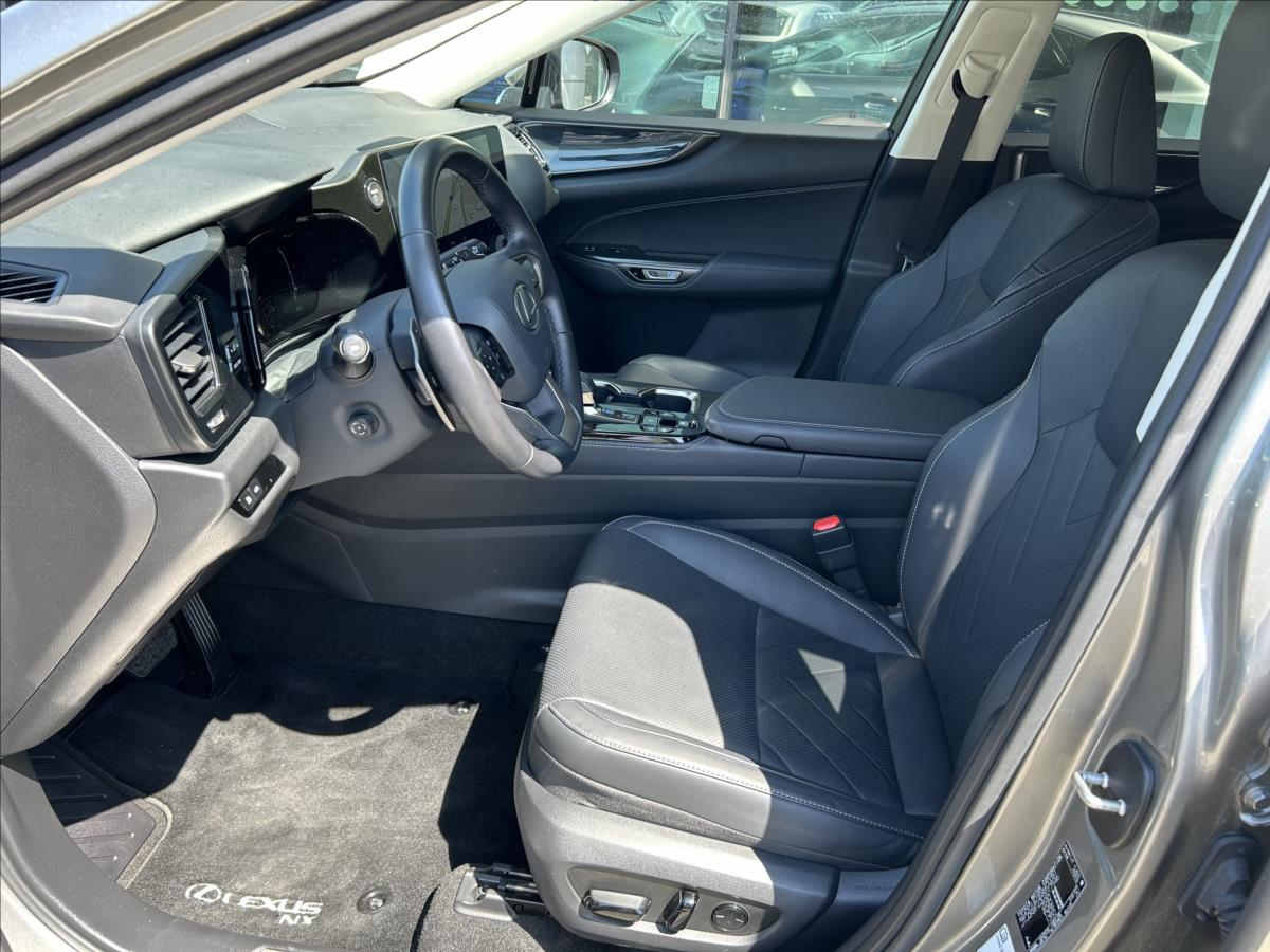 Lexus NX 450h+