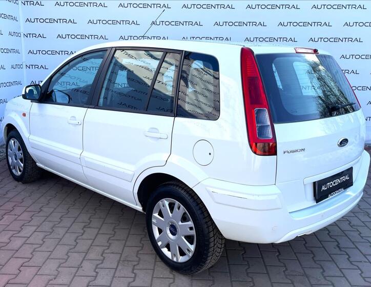 Ford Fusion 6