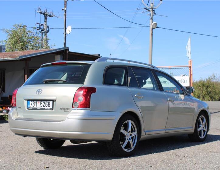 Toyota Avensis 5