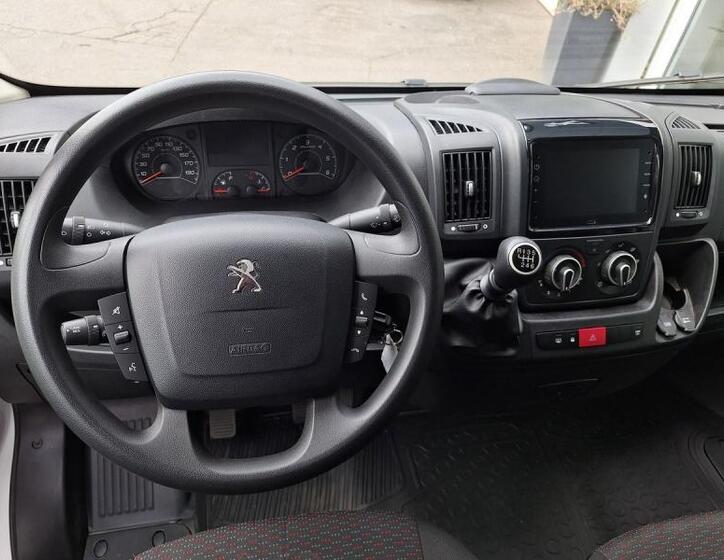 Peugeot Boxer 11
