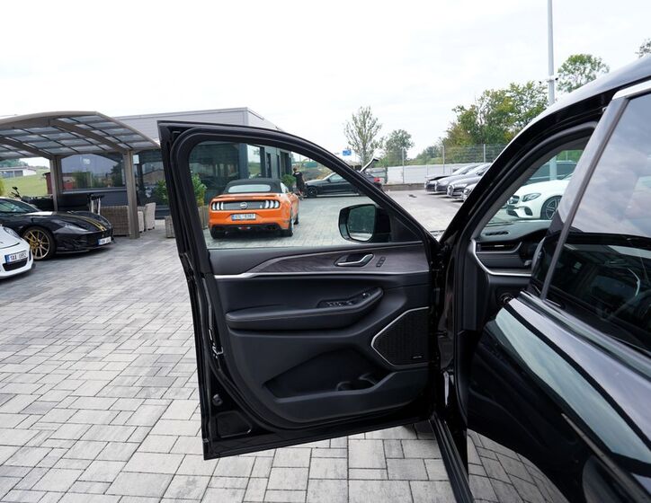 Jeep Grand Cherokee 19