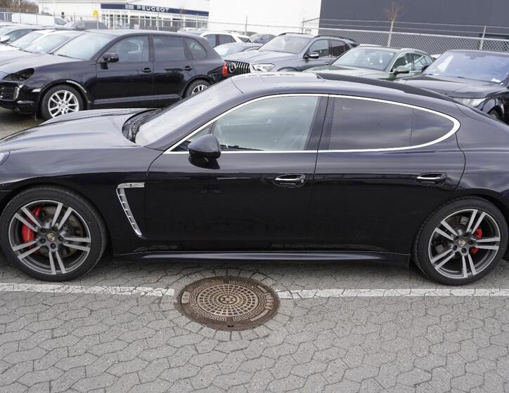 Porsche Panamera 21