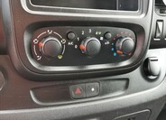 Renault Trafic 10