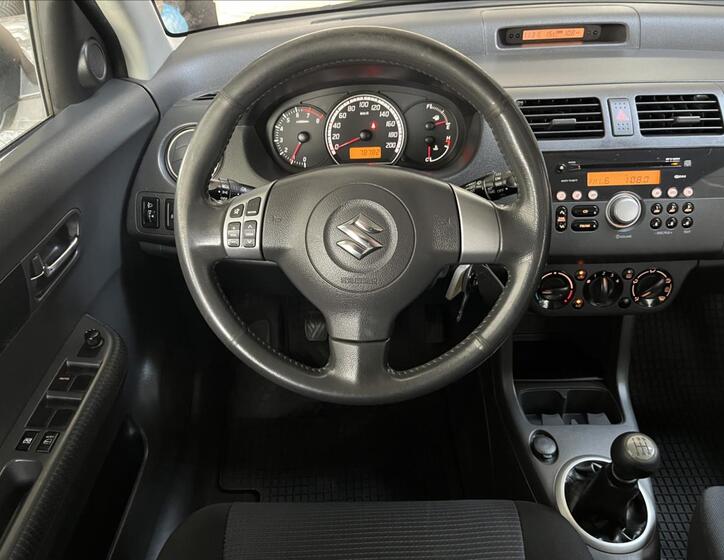 Suzuki Swift 12