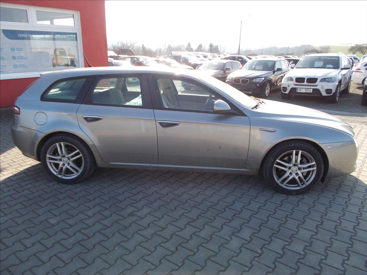 Alfa Romeo 159