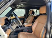 Land Rover Defender 11