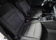 KIA Rio 13