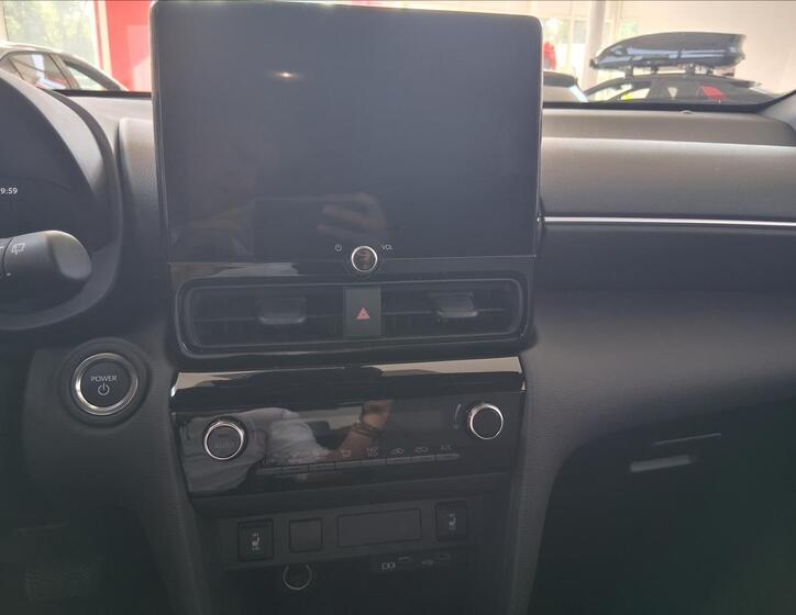 Toyota Yaris Cross 9
