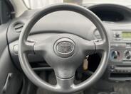 Toyota Yaris 12