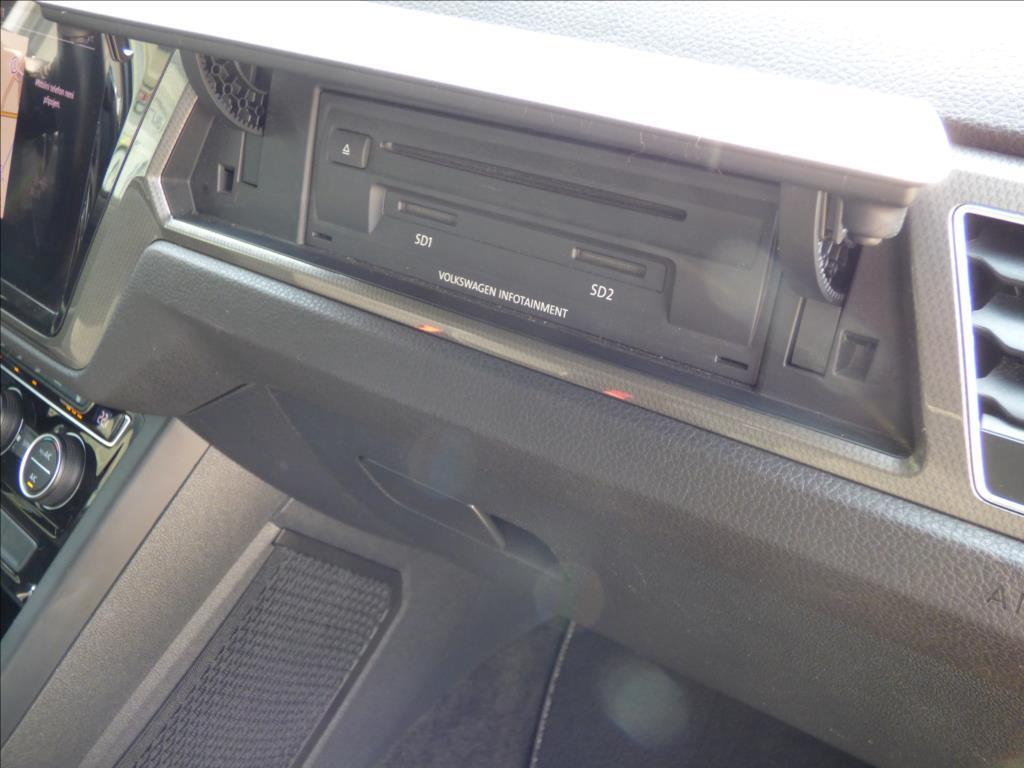 Volkswagen Touran 69
