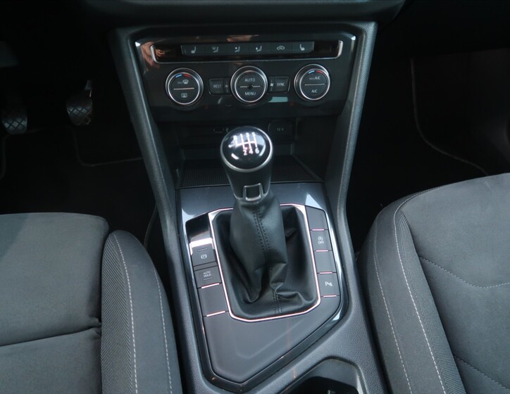 Volkswagen Tiguan 24