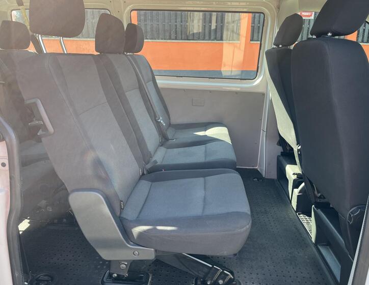 Volkswagen Transporter 18