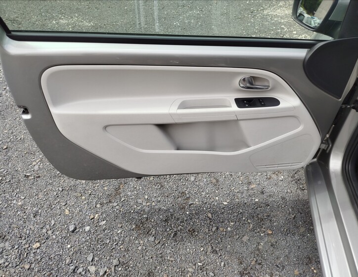 Volkswagen up! 11