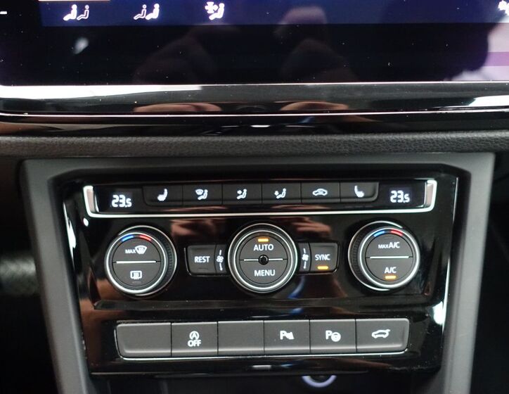 Volkswagen Touran 19
