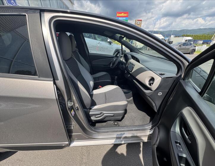 Toyota Yaris 7