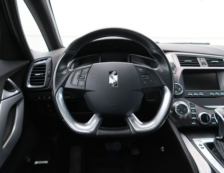 DS Automobiles DS5 21