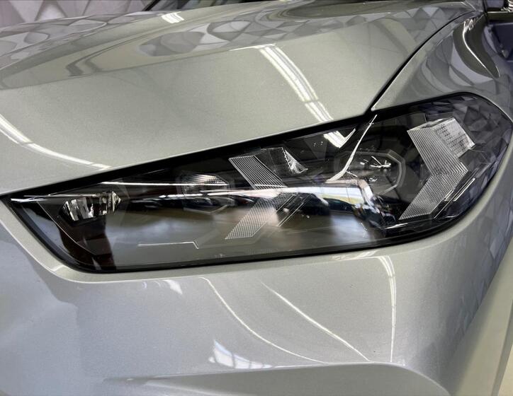BMW X5 8