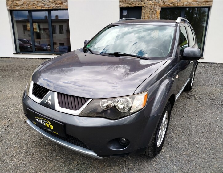 Mitsubishi Outlander 1