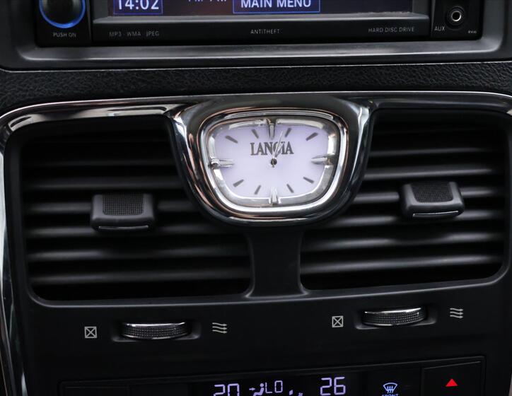 Lancia Voyager 28