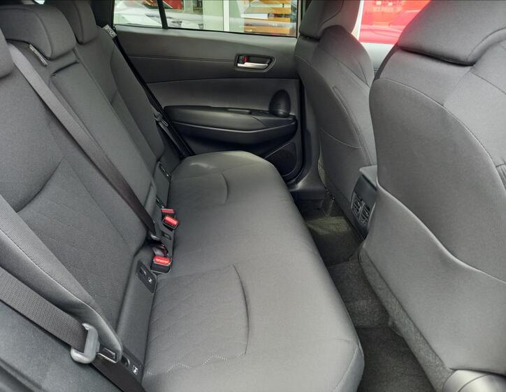 Toyota Corolla Cross 9
