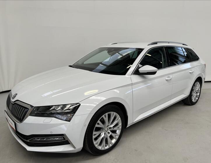 Škoda Superb 1