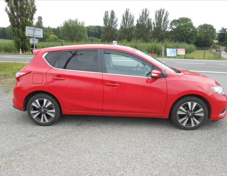 Nissan Pulsar 5
