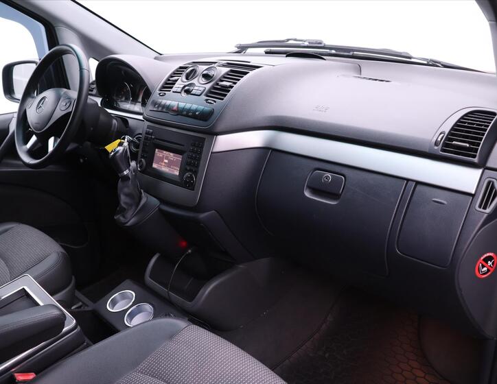 Mercedes-Benz Viano 30