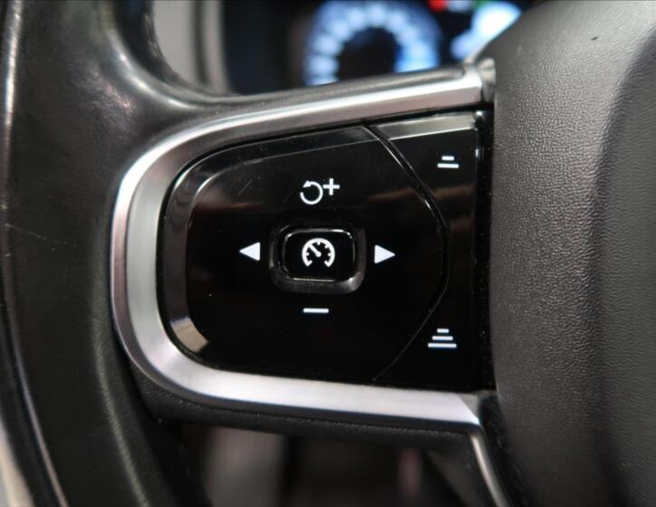 Volvo XC90 15