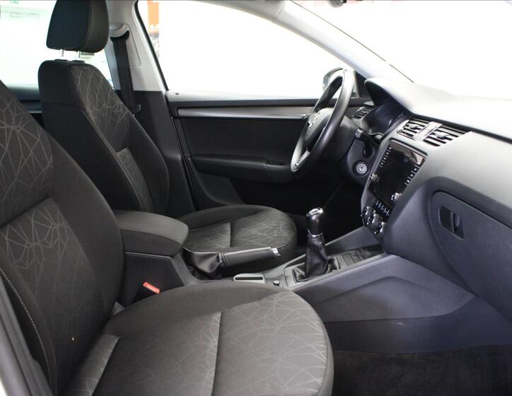 Škoda Octavia 12