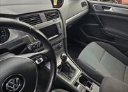 Volkswagen Golf 12