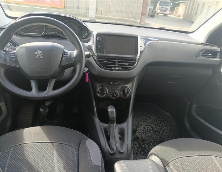 Peugeot 208 17