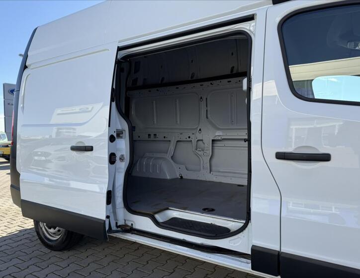 Renault Trafic 15