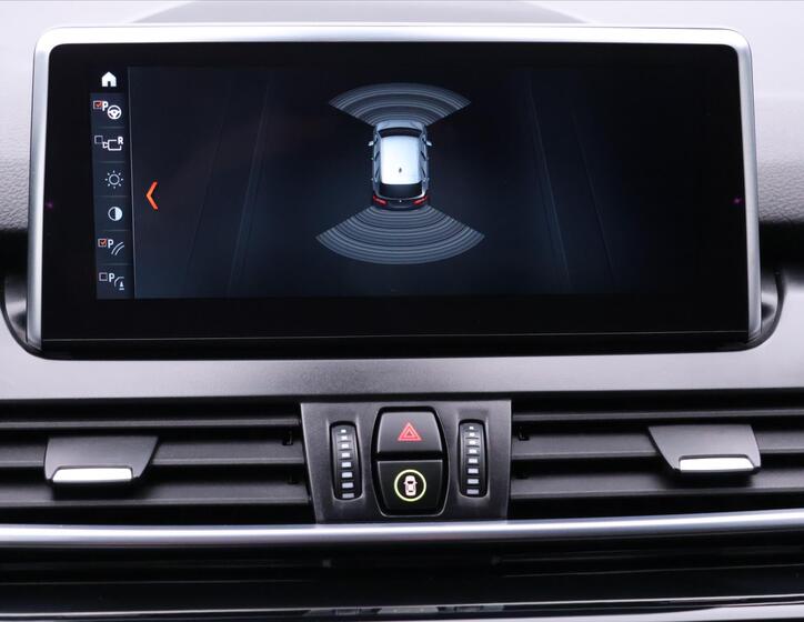 BMW Řada 2 26