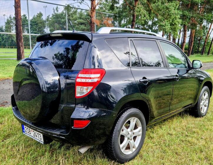 Toyota RAV4 6