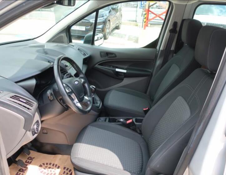 Ford Transit Connect 11