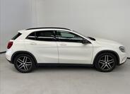 Mercedes-Benz GLA 3