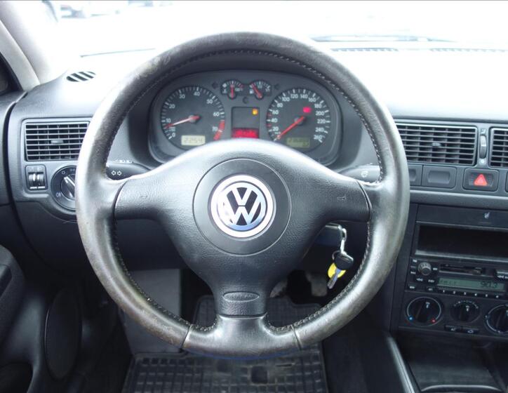 Volkswagen Golf 18