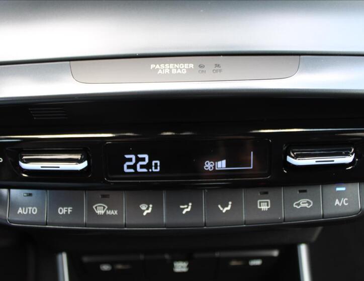 Hyundai i20 16
