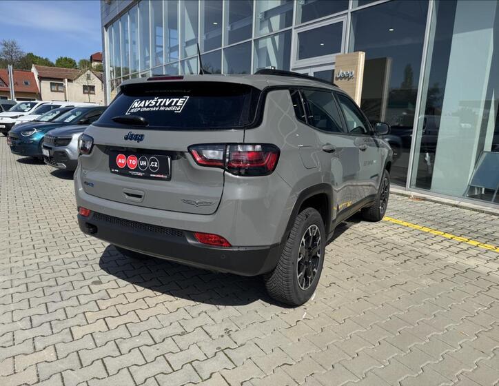 Jeep Compass 7