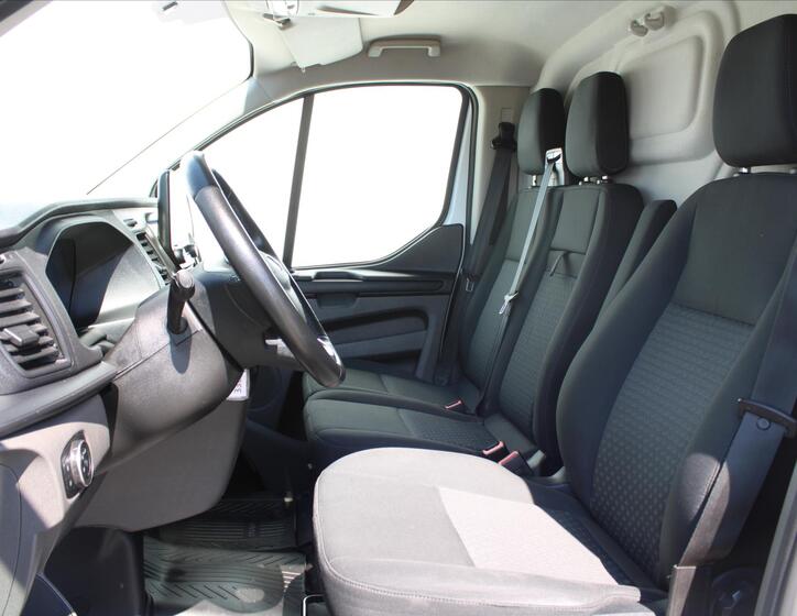 Ford Transit Custom 9