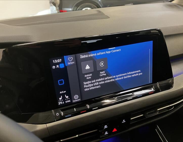 Volkswagen Golf 9