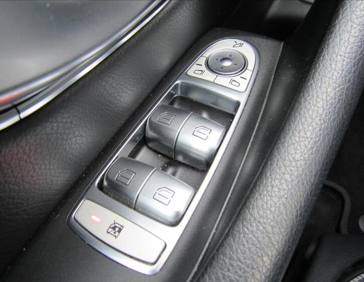 Mercedes-Benz Třídy E 36